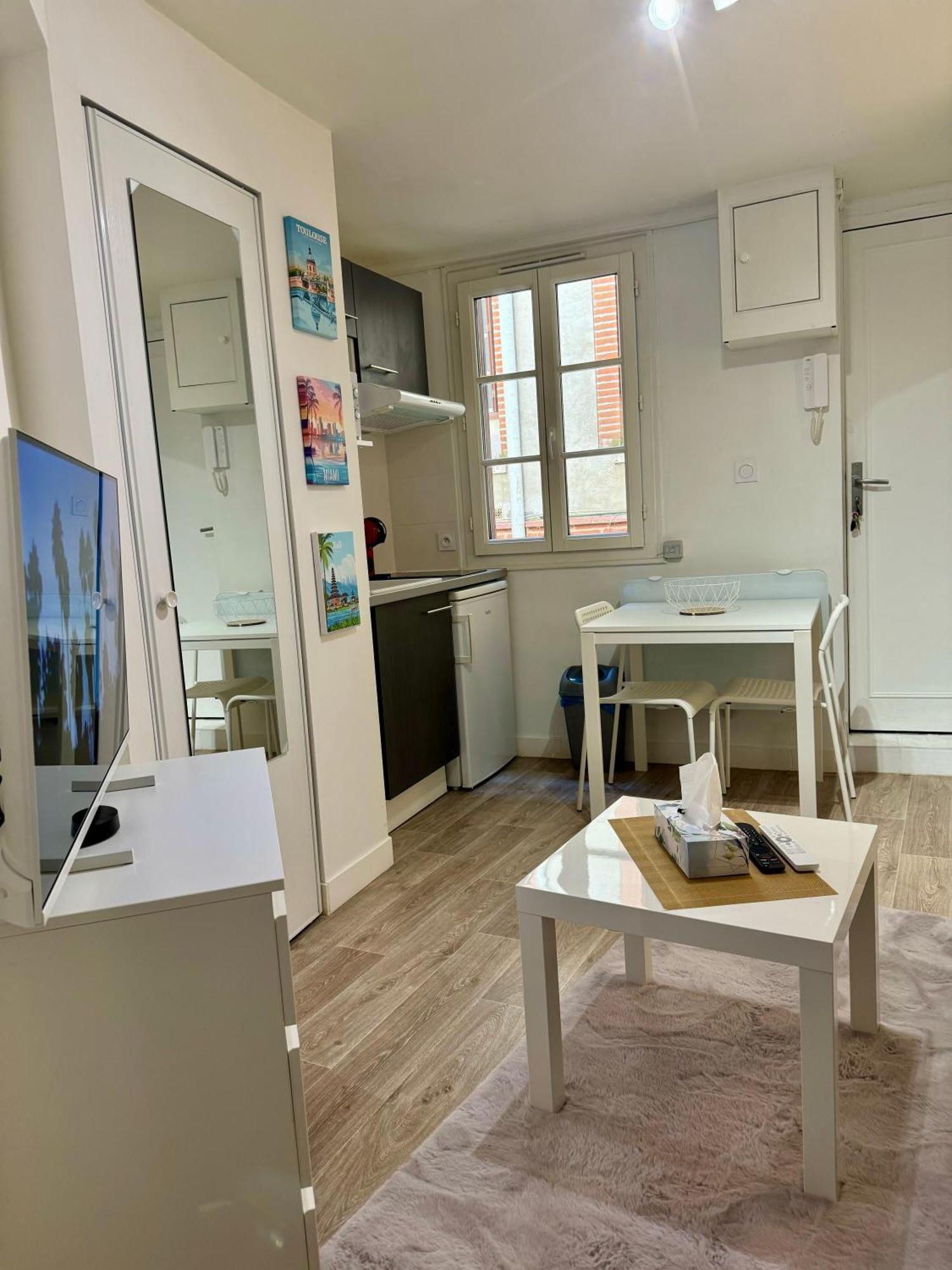 Studio Cozy Au Coeur Des Carmes Toulouse Exterior photo